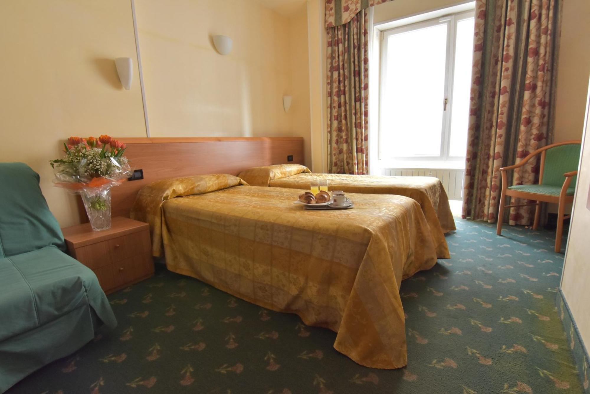 Hotel Brennero Басано дел Грапа Стая снимка