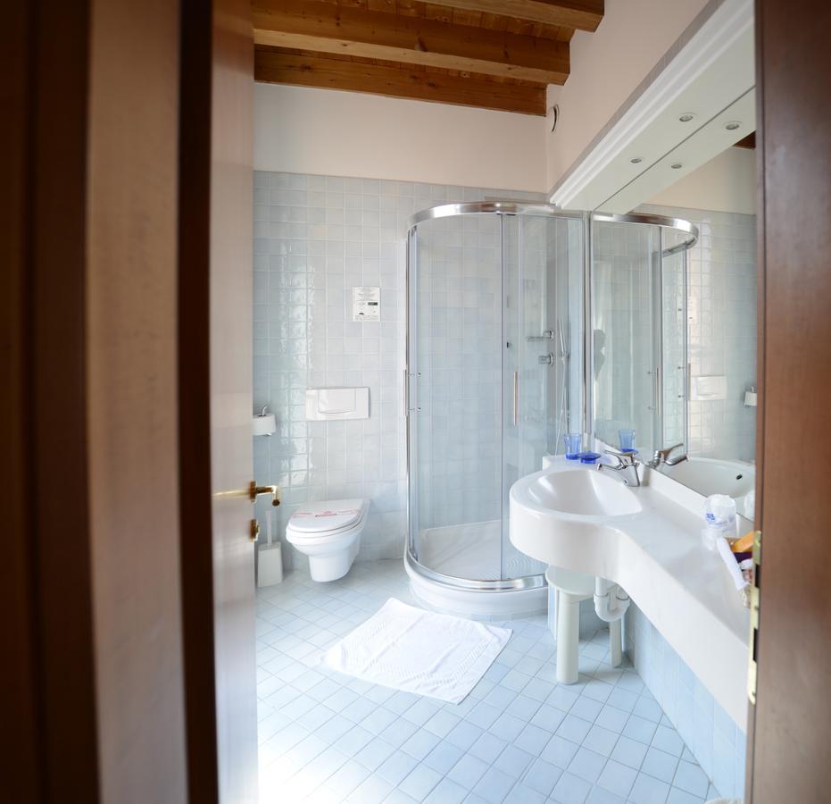 Hotel Brennero Басано дел Грапа Екстериор снимка